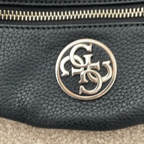GUESS faux leather waist pack. - Picture 3 of 3